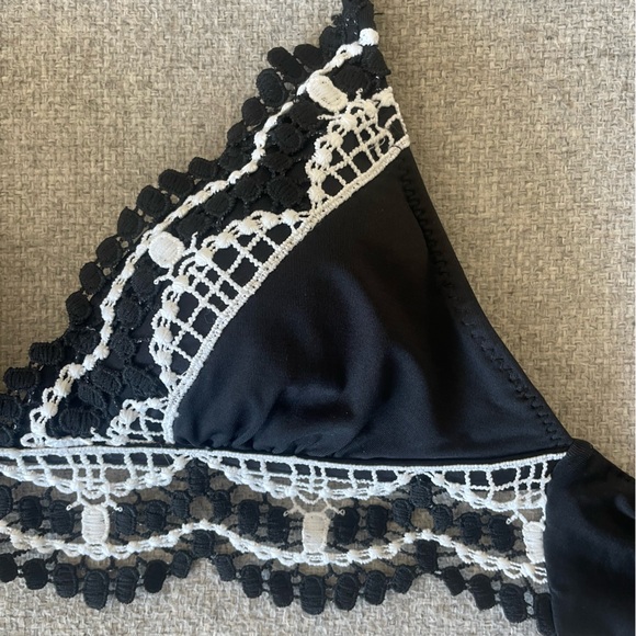 BECCA Black Bikini top with White Lace Trim - Picture 2 of 3